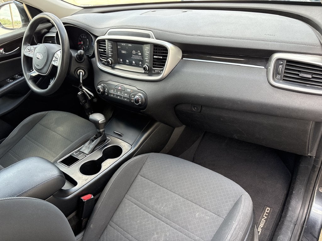 2020 Kia Sorento LX V6