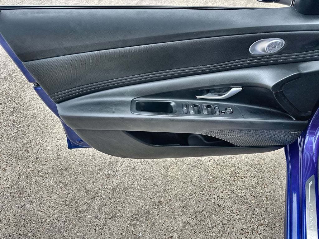 2024 Hyundai ELANTRA Limited