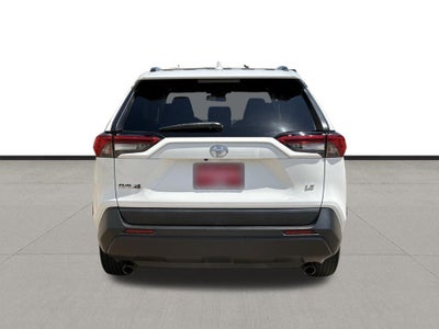 2020 Toyota RAV4 LE