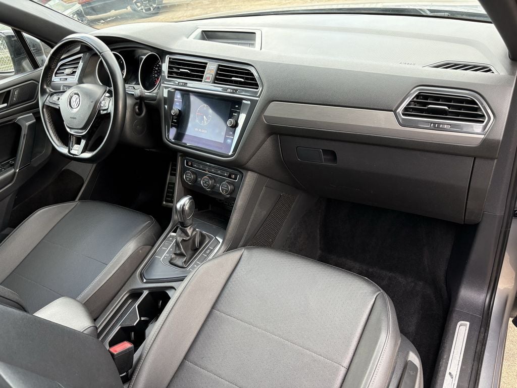 2020 Volkswagen Tiguan 2.0T SE R-Line Black