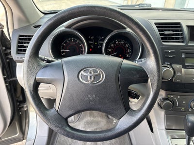 2010 Toyota Highlander Base
