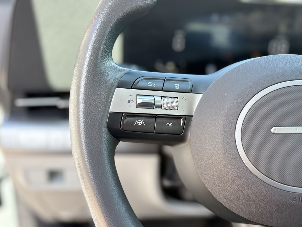 2025 Hyundai KONA SE