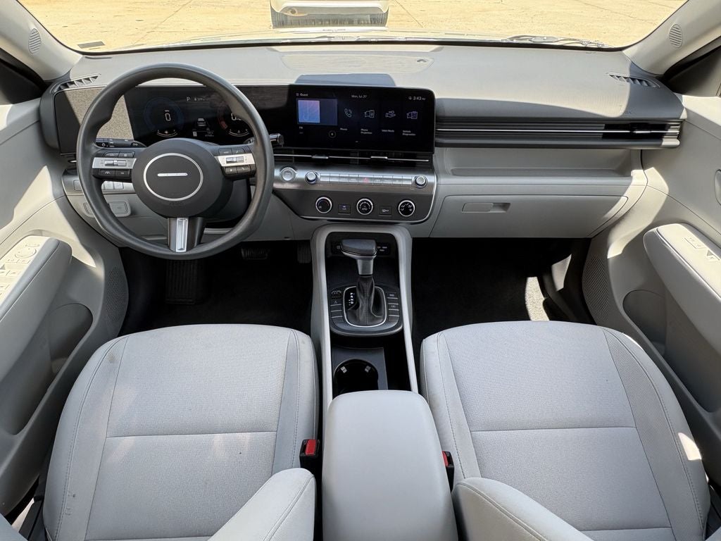 2025 Hyundai KONA SE