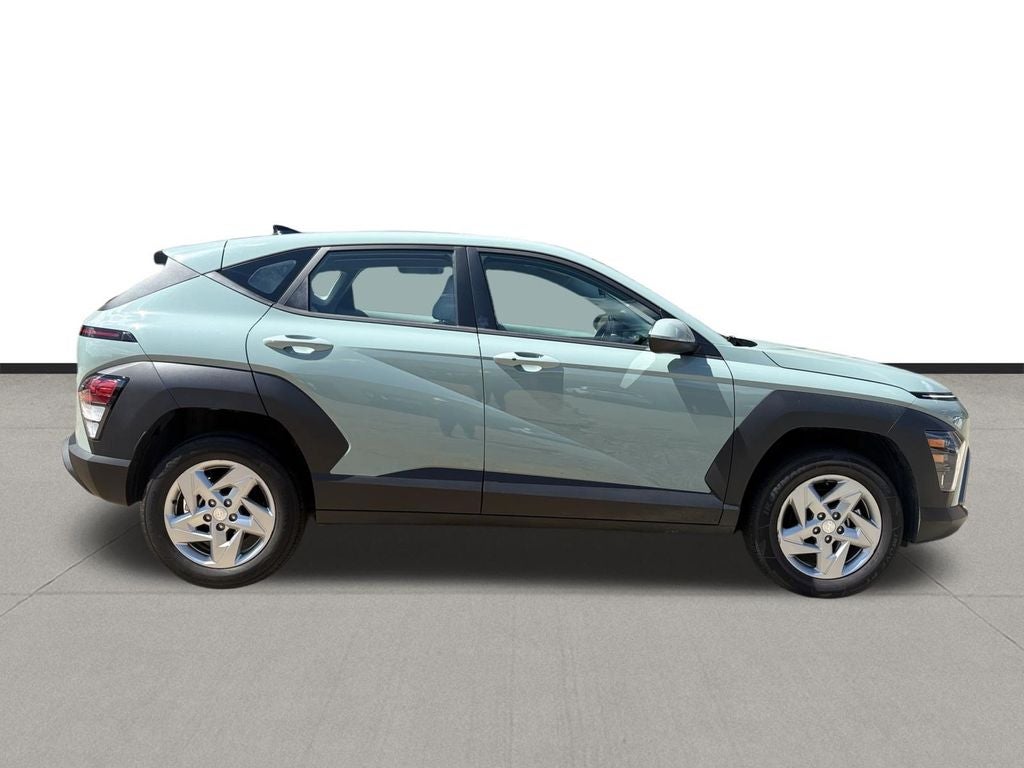 2025 Hyundai KONA SE
