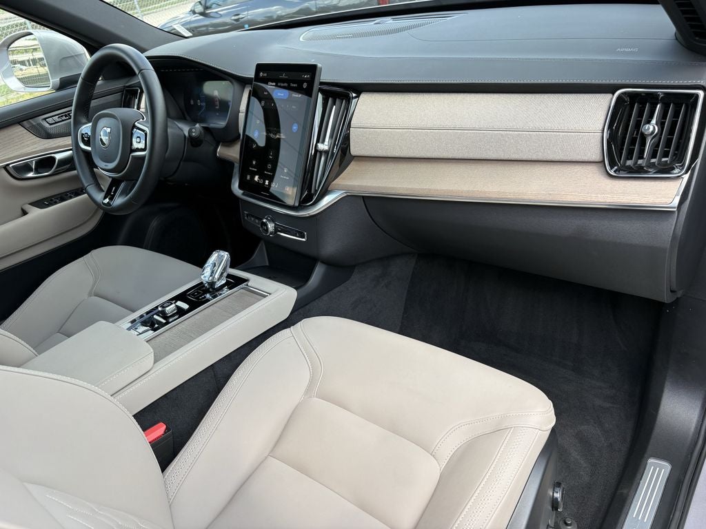 2026 Volvo XC90 B6 Plus 7-Seater