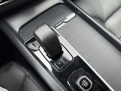 2024 Volvo XC60 B5 Core