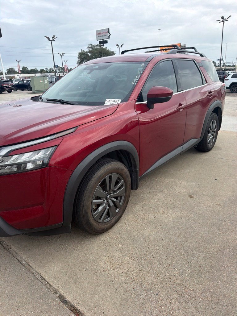 2023 Nissan Pathfinder SV