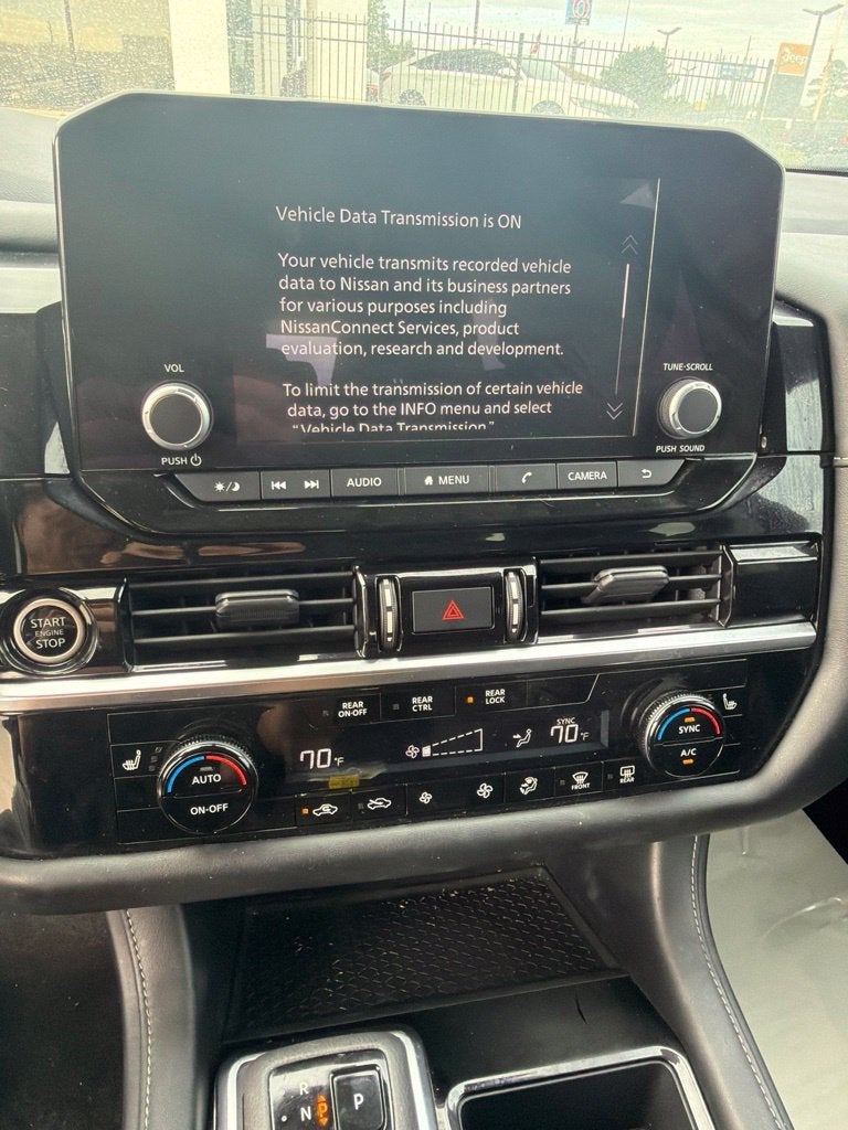 2023 Nissan Pathfinder SV
