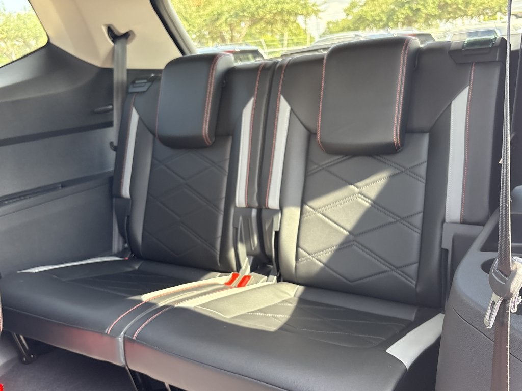 2024 Volkswagen Atlas 2.0T Peak Edition SEL