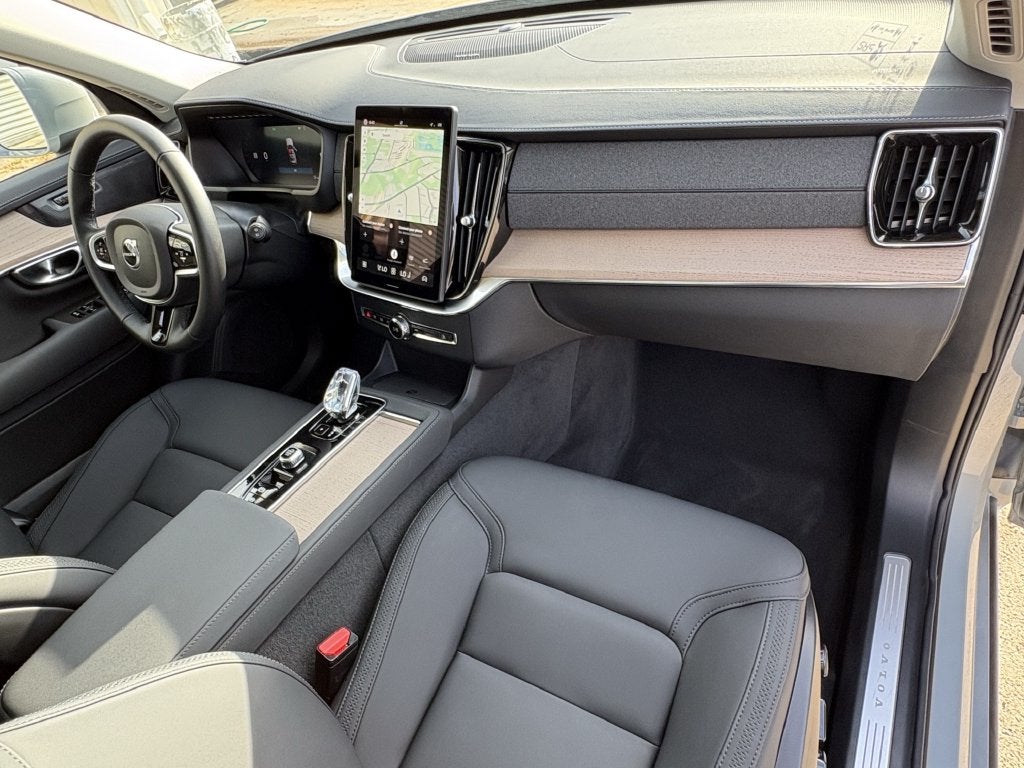 2026 Volvo XC90 B6 Plus 7-Seater