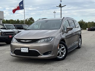 2017 Chrysler Pacifica Touring L Plus