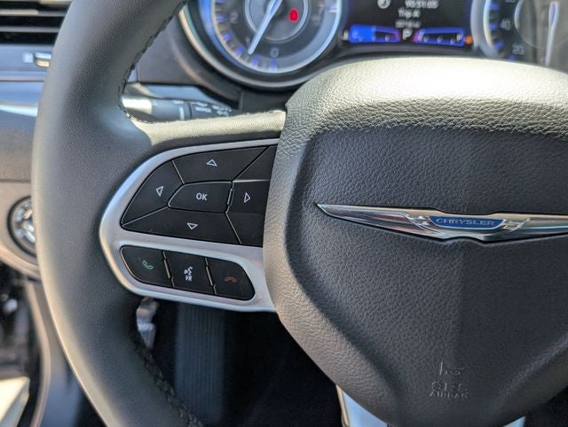 2023 Chrysler 300 Touring