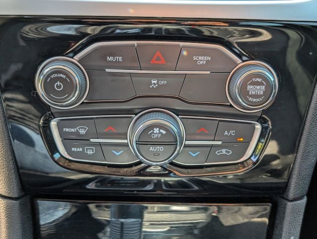 2023 Chrysler 300 Touring
