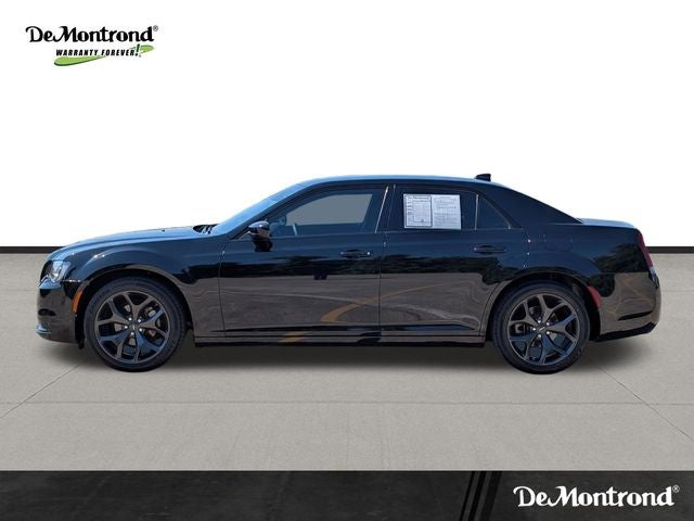 2023 Chrysler 300 Touring