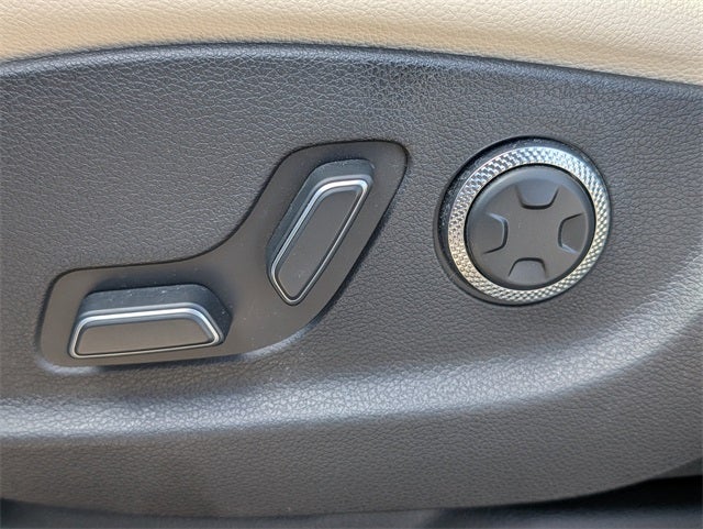 2024 Genesis GV70 2.5T