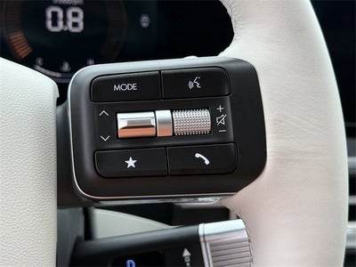 2025 Hyundai SANTA FE SEL FWD