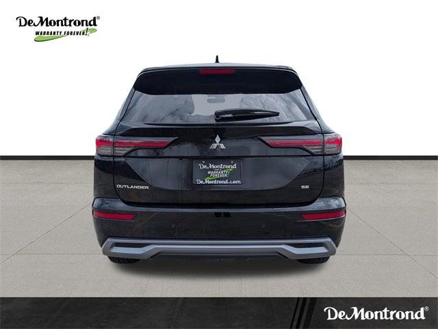 2025 Mitsubishi Outlander SE