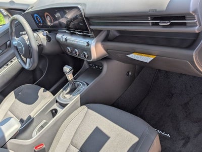2026 Hyundai KONA SE FWD