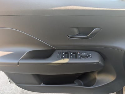 2027 Hyundai KONA SE FWD
