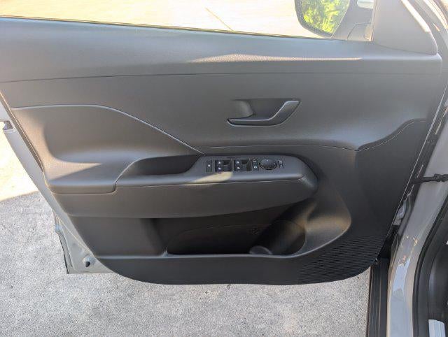 2027 Hyundai KONA SE FWD