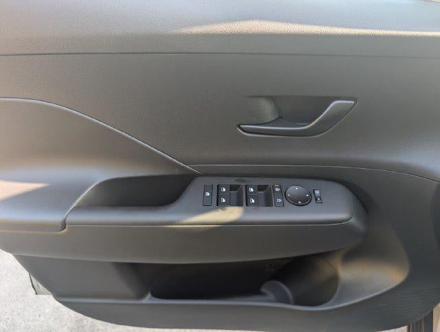 2027 Hyundai KONA SE FWD