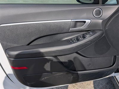 2025 Hyundai SONATA SE