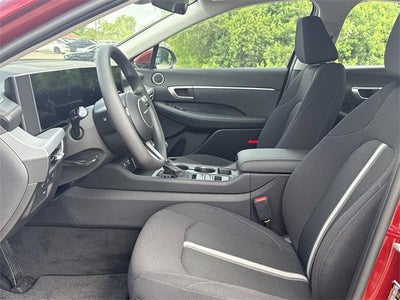 2025 Hyundai SONATA SE