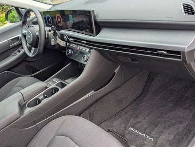 2026 Hyundai SONATA HYBRID SEL