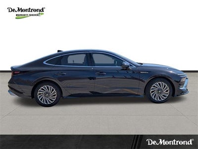 2026 Hyundai SONATA HYBRID SEL