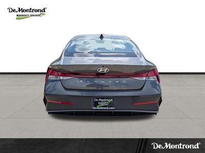 2026 Hyundai ELANTRA SE