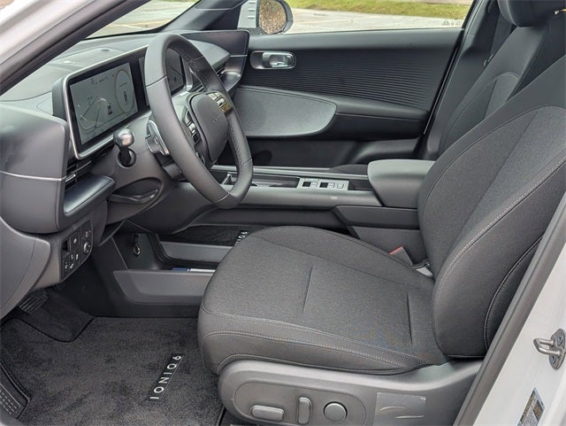 2025 Hyundai IONIQ 6 SE