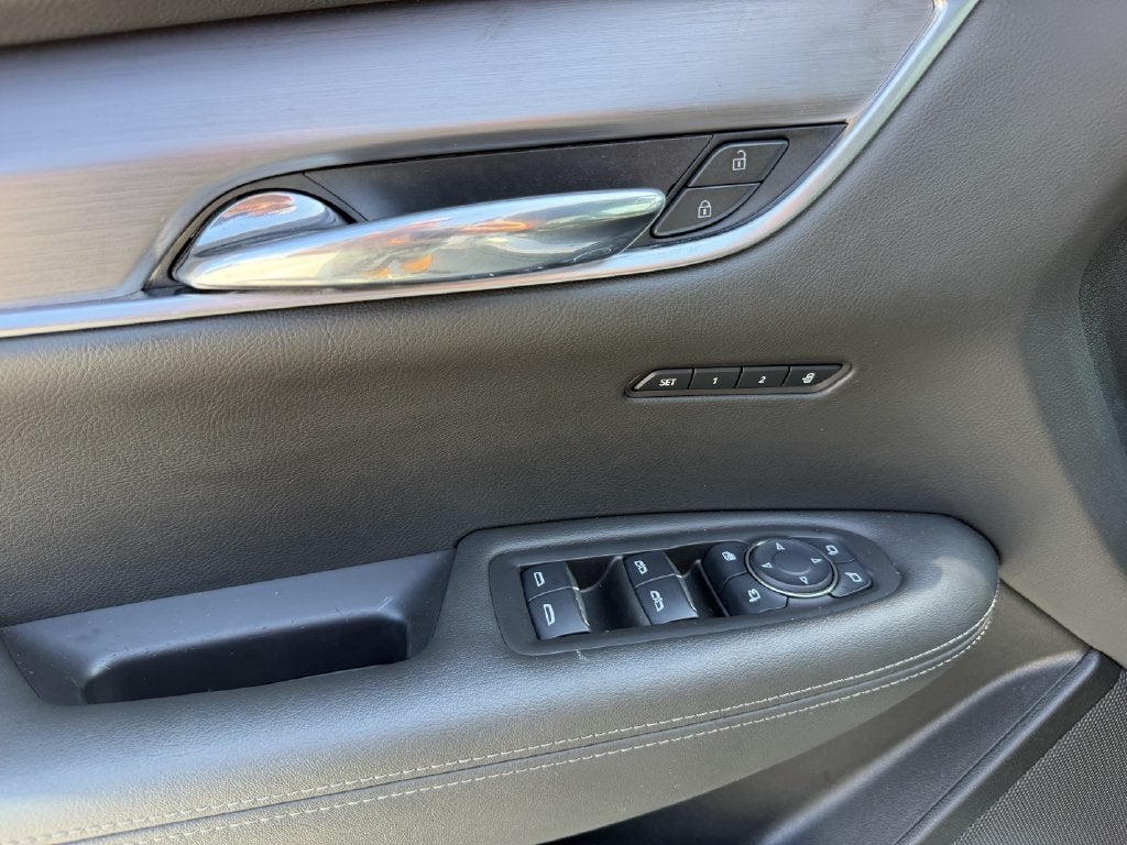 2024 Cadillac XT6 Luxury