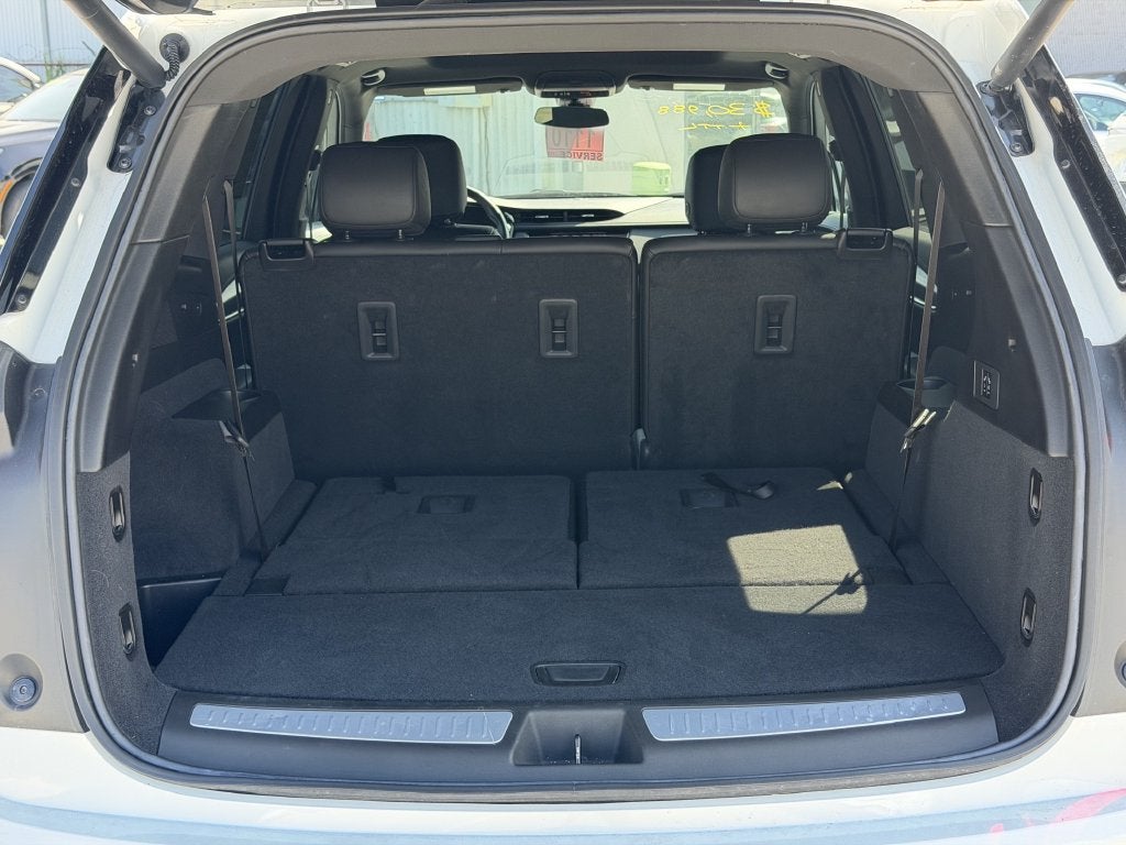 2024 Cadillac XT6 Luxury